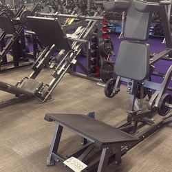 Hammer Strength Leg Press/Squat combo