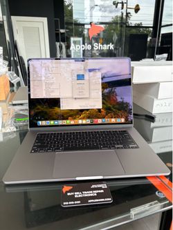 MacBook Air 15” M2 Chip 8GB Ram 256SSD! 90 Day warranty! We offer financing.