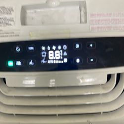 Like New Air Conditioner Very Code 100$