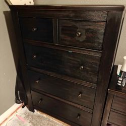 Ashely Furniture Dresser Set