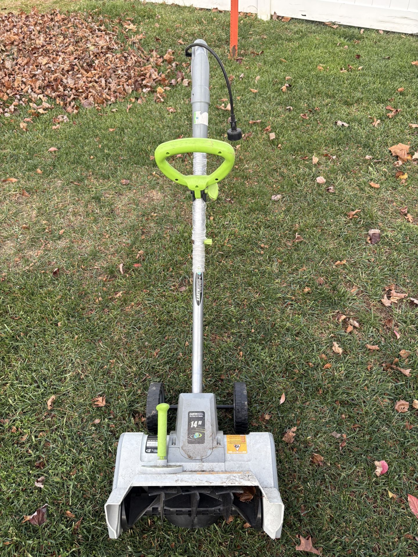 Earthwise 14 Inches Snow Blower (cord)