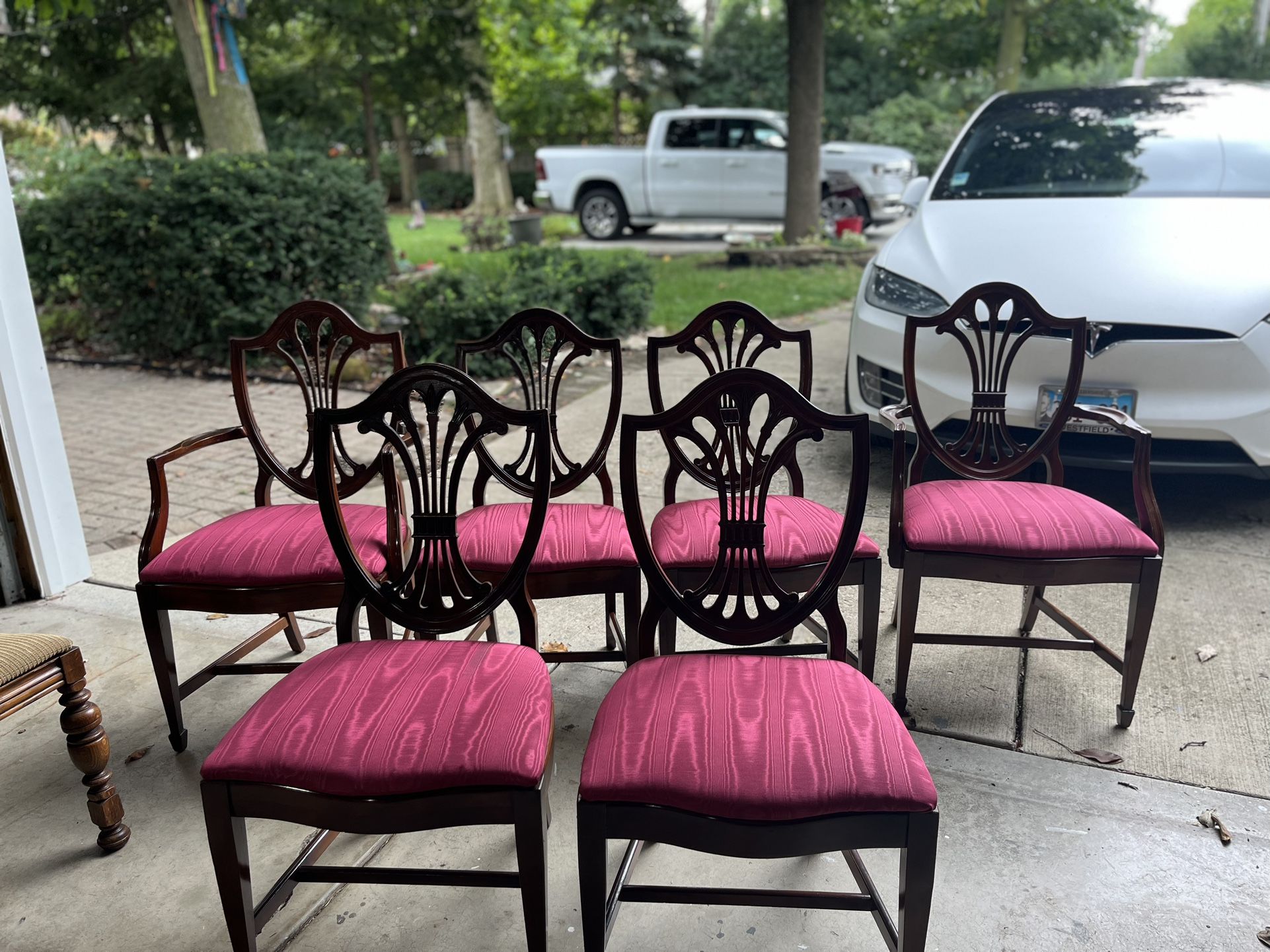 Set Of 6 Dining chairs Antique Perfect Condition