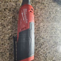 Milwaukee M12 Fuel Ratchet 