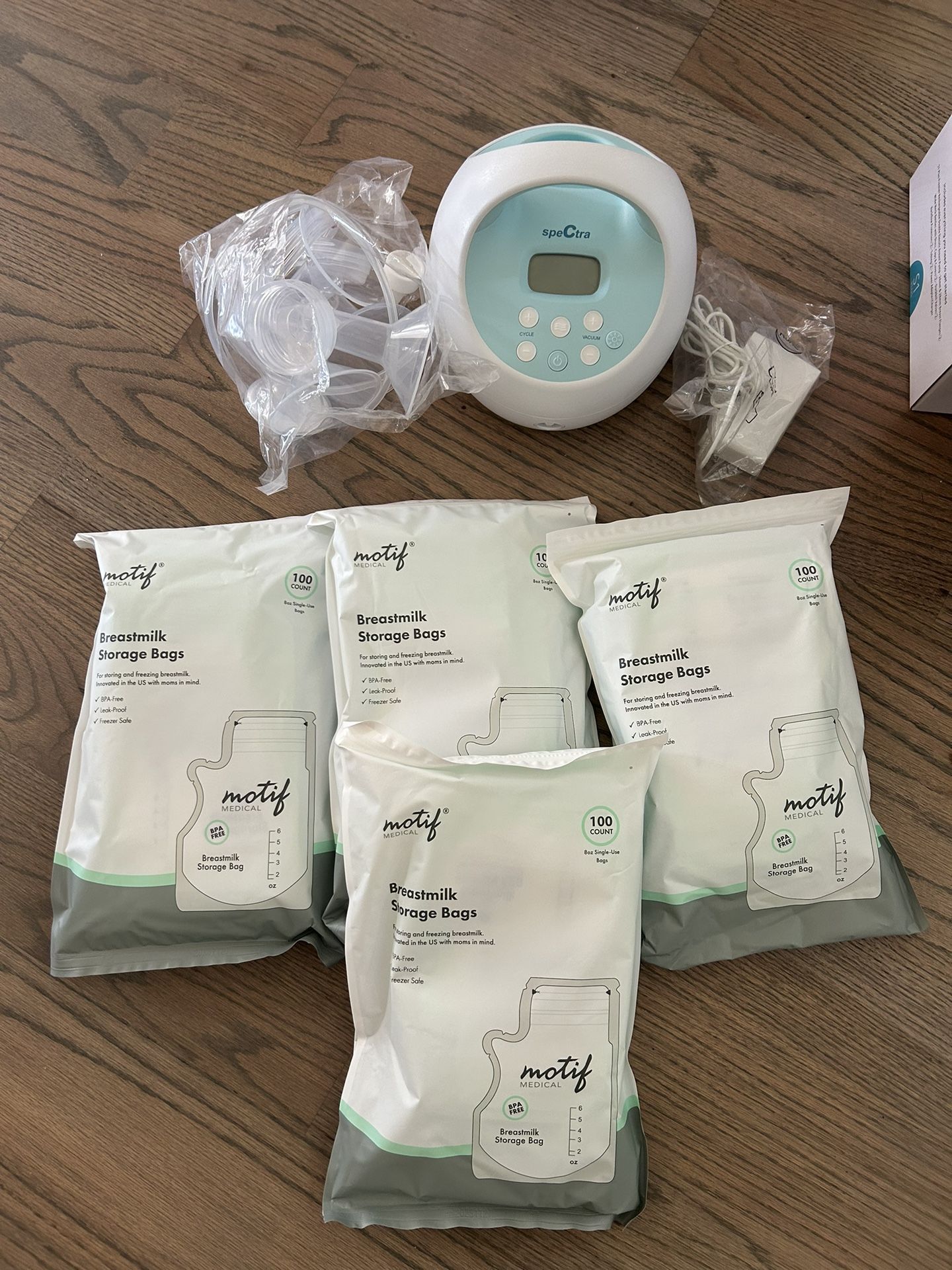 Spectra S1 Electric Breast Milk Pump with 400 counts breast milk storage bag& accessories