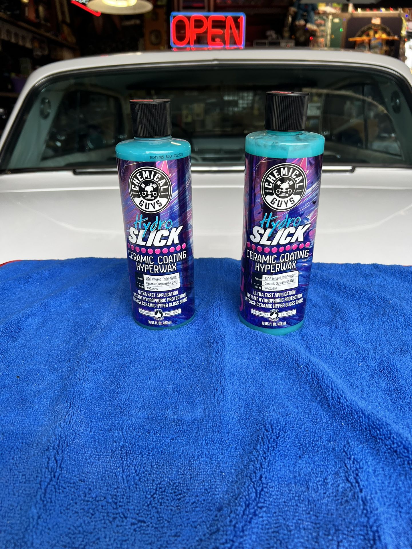 2 Bottle of Chemical Guys HydroSlick Intense Gloss SI02 Ceramic Coating  Hyperwax for Sale in San Jose, CA - OfferUp
