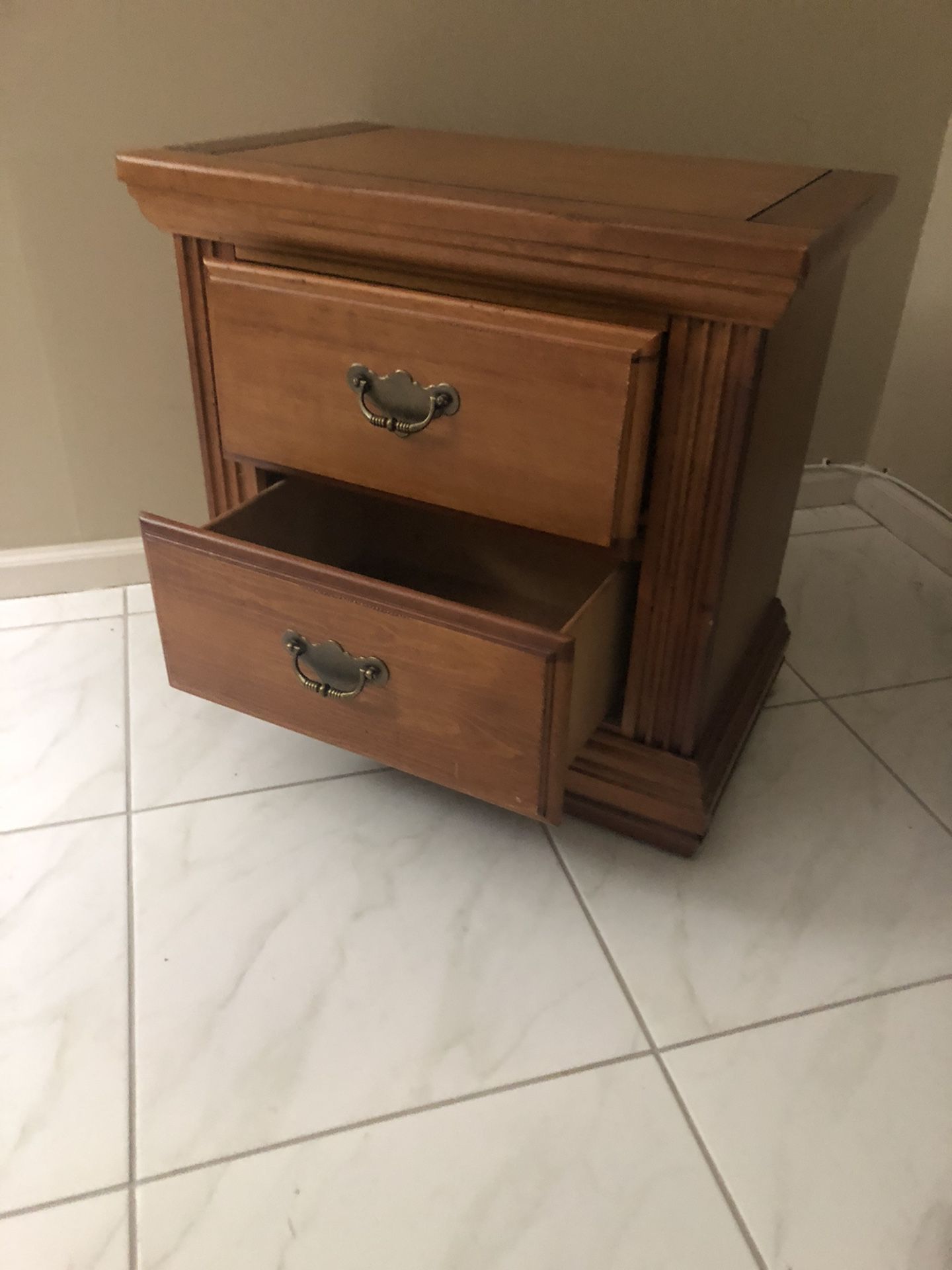 Wooden maple nightstand/end table.