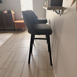 Modern bar stools (set of 2)