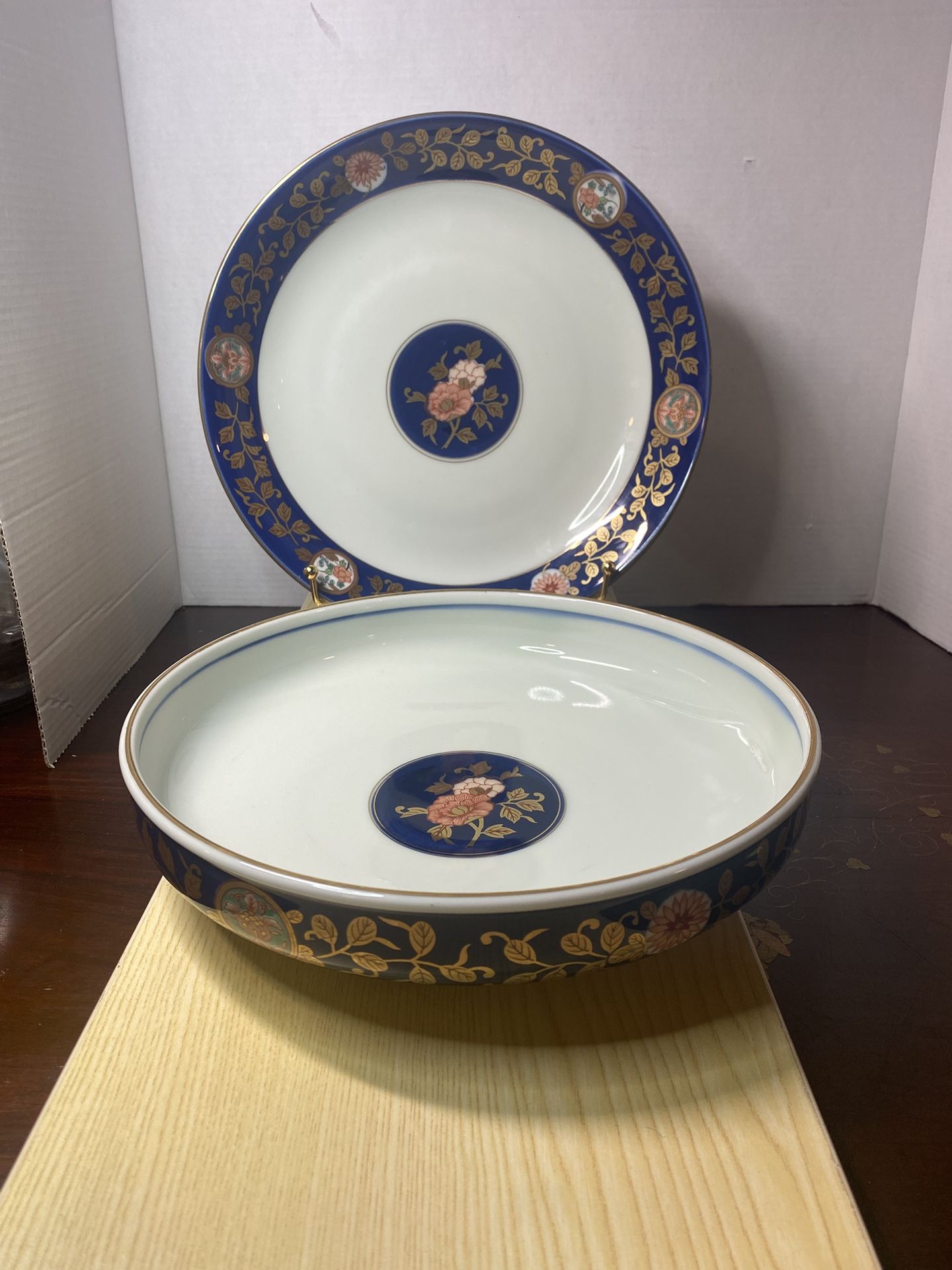 Elegant Arita Ware Plate & Deep Bowl Serving Set With Gold Floral Design Over Cobalt Blue Background With Gold Trim Japanese
