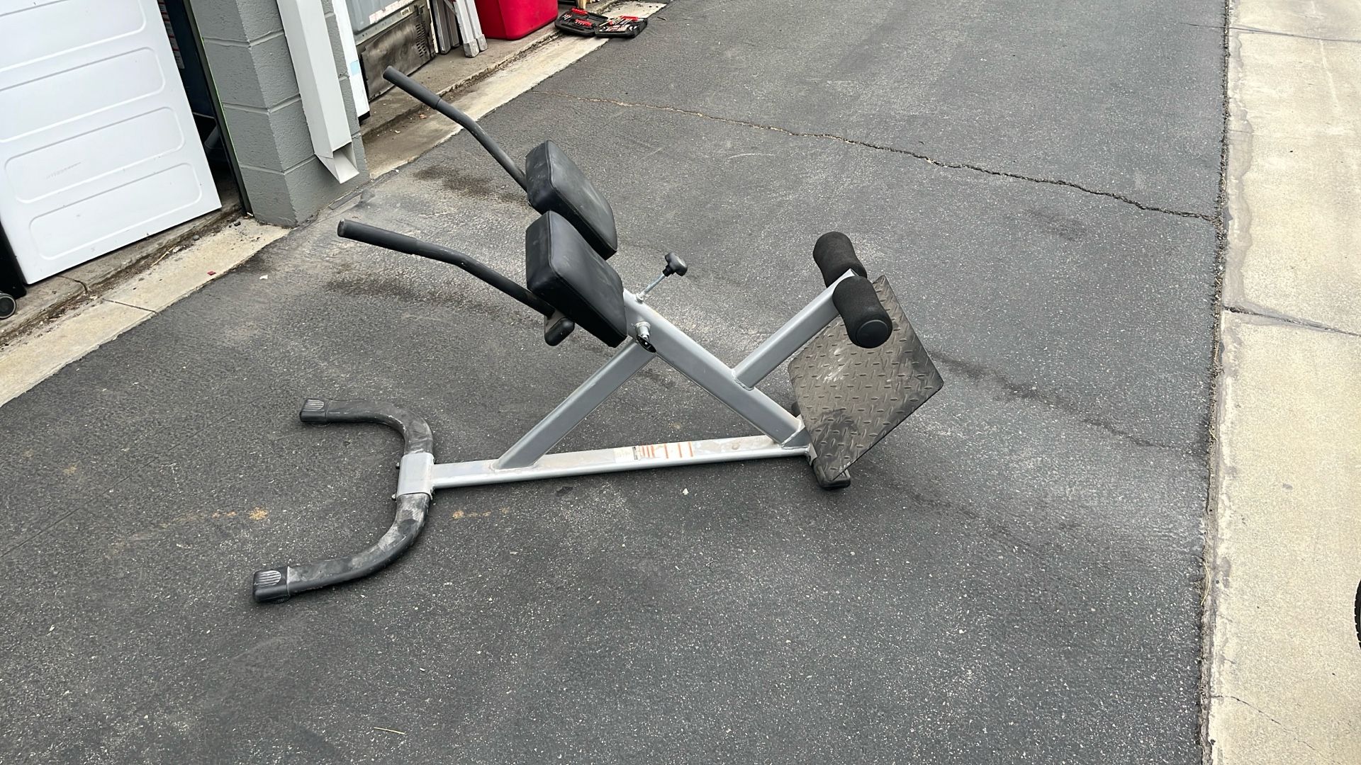 Abdominal And Core Machine