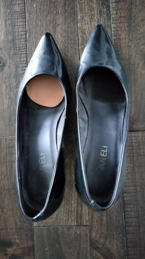 Ladies size 9M Vaneli heels