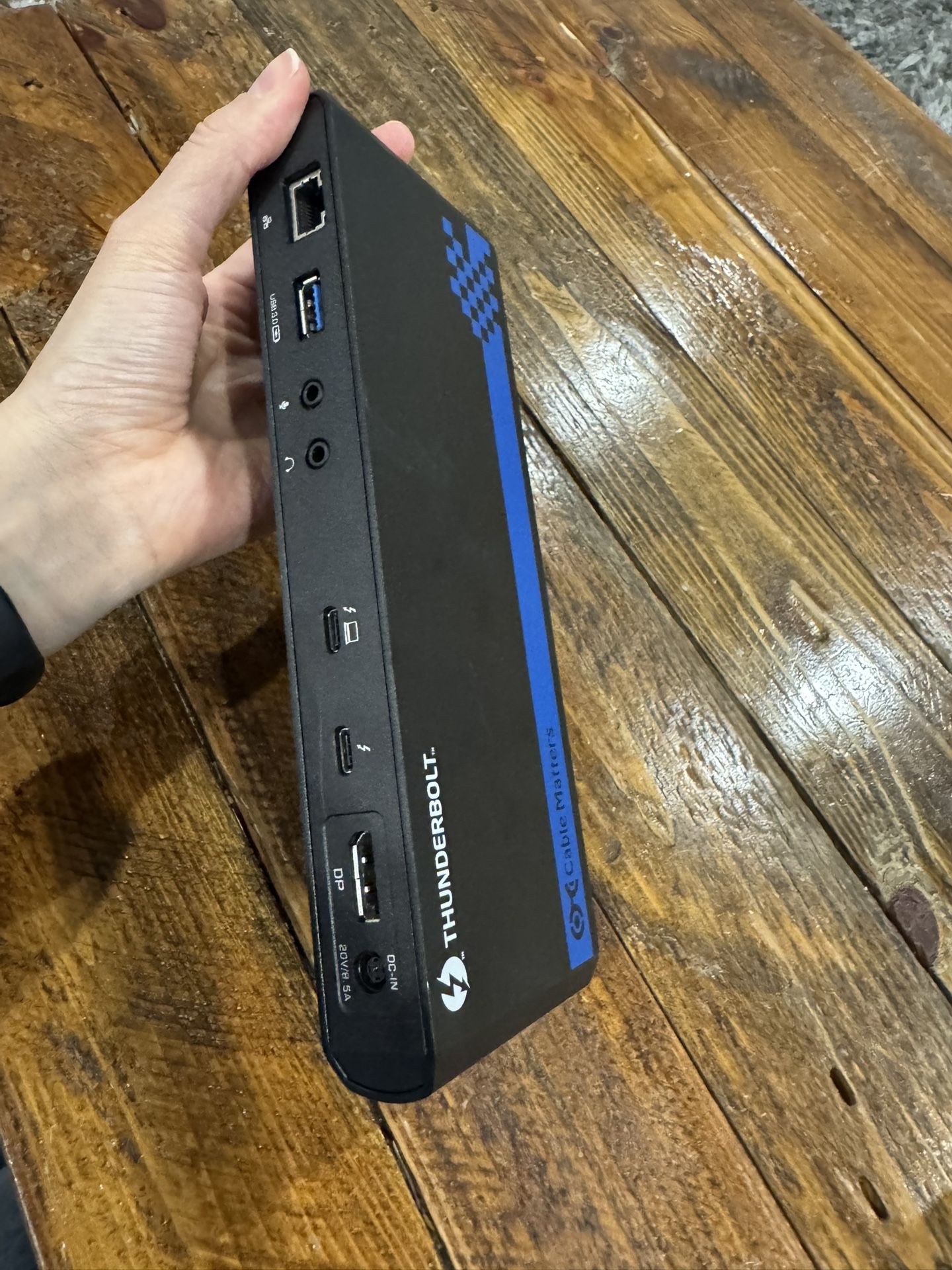Docking Station: Thunderbolt 3 Doc With 85pw Of
