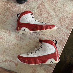 Gym Red 9s