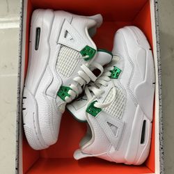 Air Jordan 4 Retro Green Metallic