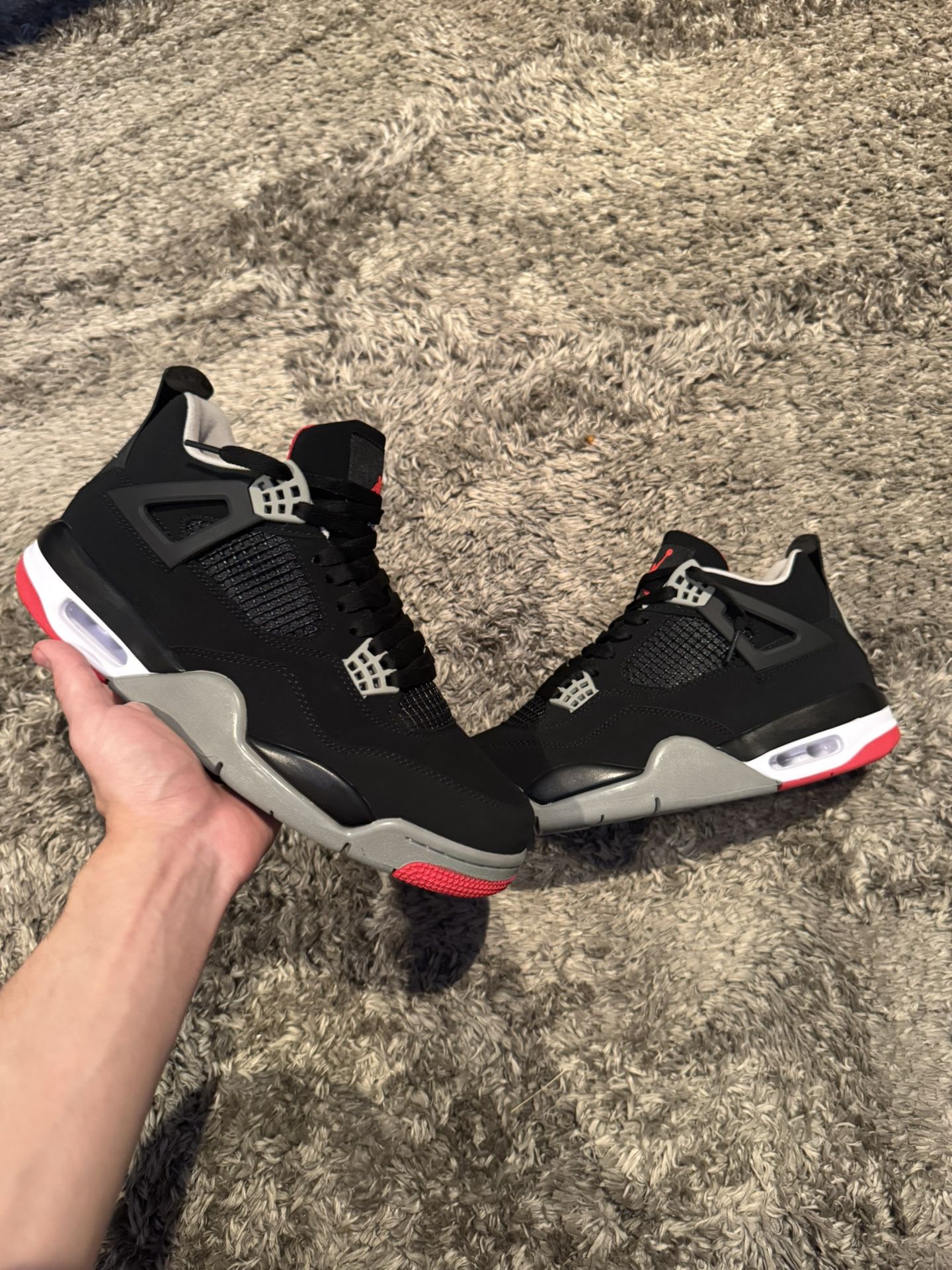 Air Jordan 4 Bred