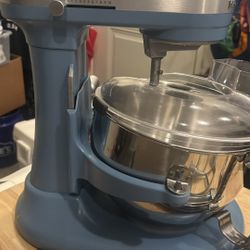 Blue Velvet Kitchen Aid 7 Quart Bowl Mixer 