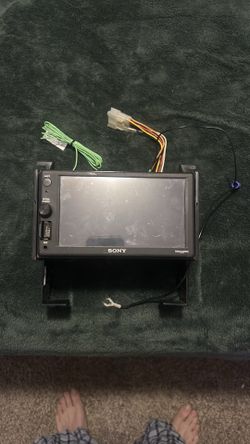 Touchscreen Sony with Apple Car Play, EASY SETUP $120