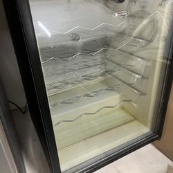 U-Line Wine Refrigerator Black 30 bottles 