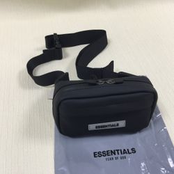 Men’s Essentials Sling Bag