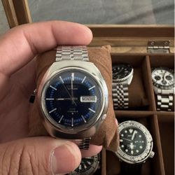 1970's SEiko DX DAy DATE BlUE