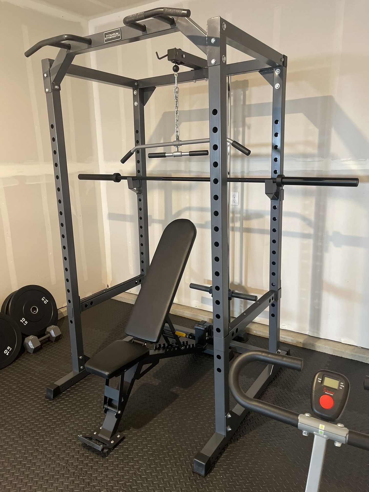 New Squat Rack With Cables And Weight Lifting Bench 