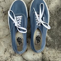 Men’s Vans Size 8