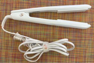 T3 Single Pass Ceramic Straightening and Styling Iron