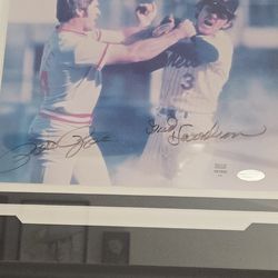 Pete Rose Authenticated Autographed Photo