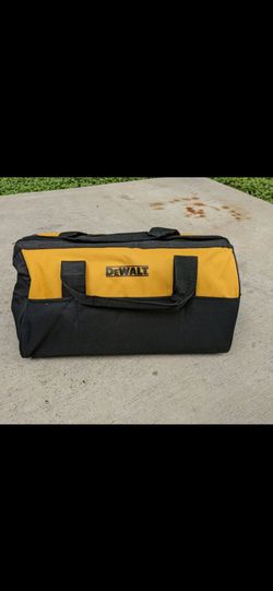 Brand New Dewalt heavy duty tool bag contractor size 19" x 11 "  x 10 "