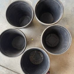 5 Matching Plant Pots/ New Excellent Condition 