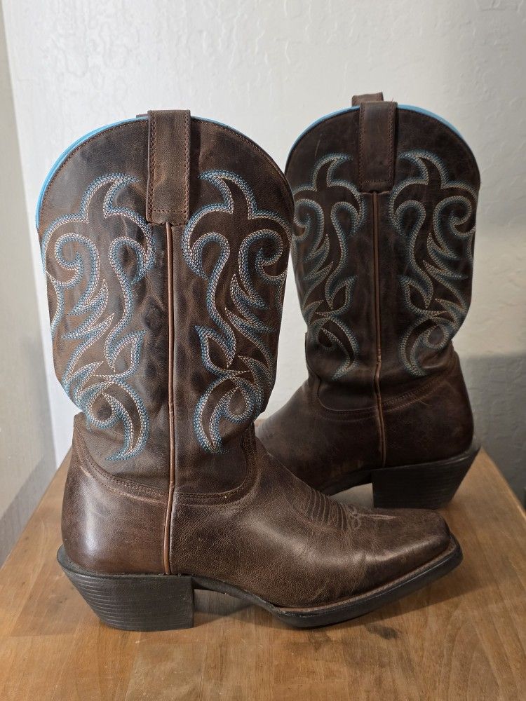 Women's Boots Size 9