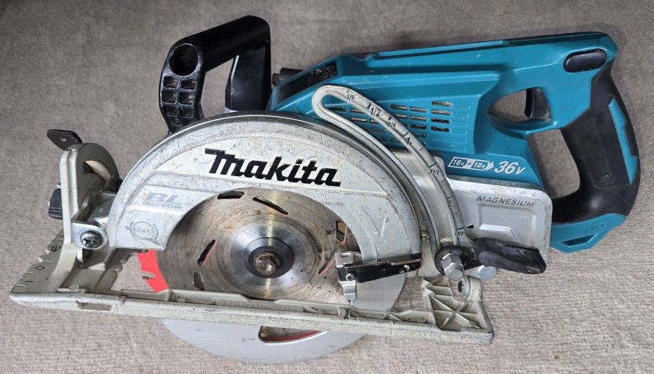 MAKITA XSR01 CIRCULAR SAW