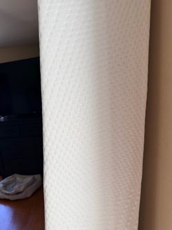 Zinus Memory foam queen size mattress