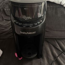 Baby Brezza Formula Pro WiFi Version 