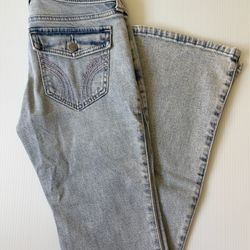 Women’s Low-Rise Light Wash Pink Embroidery Bootcut Jeans