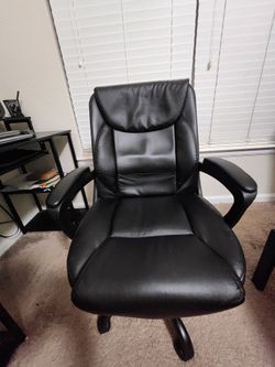 Black Leather Office Chair with Armrests