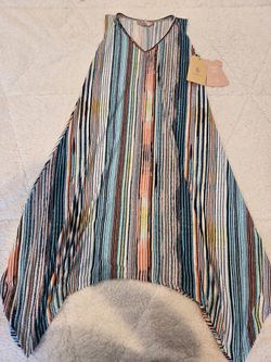 SJS Perfect Tee Dress – New With Tags – Size Small – Knee Length