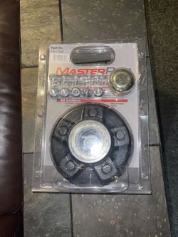 New Master Pro trailer Hub Kit (Read Description And Pickup Only)