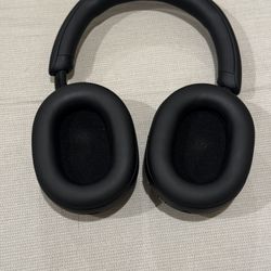 Sony WH-1000XM6 wireless noise canceling headphone