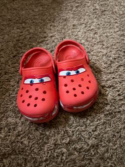 Toddler crocs