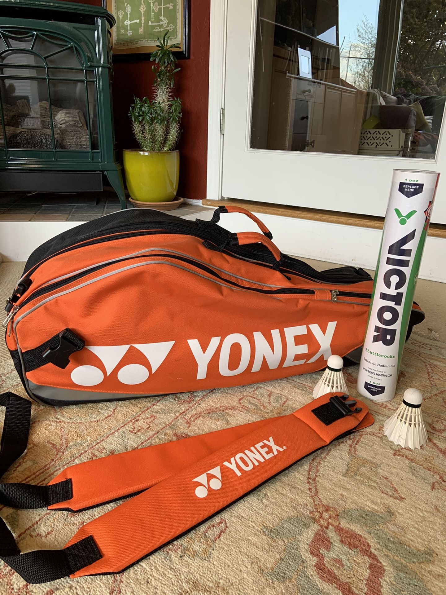 Yonex Badminton Tennis Racquet Bag - bonus shuttlecocks