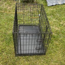 Pet Pen. 30x19x22  2’doors And Base Tray. Holly Area