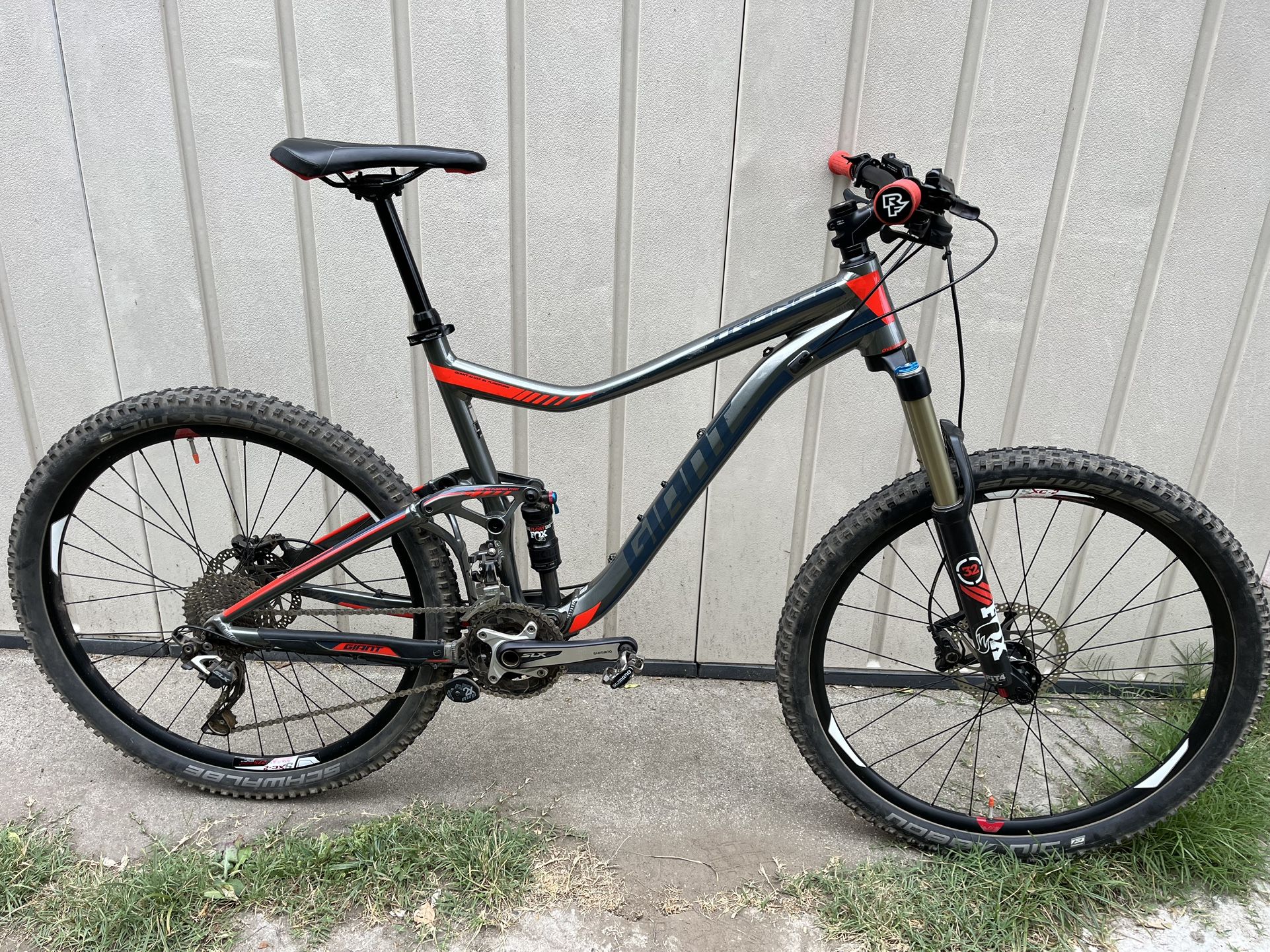 Giant Trance Full Suspension Mountain Bike Large 650b 27.5 Wheels Full Fox Shocks! SLX! Super Nice!