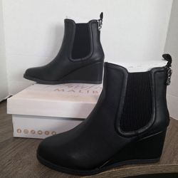 Blowfish Malibu Praline Wedge Chelsea Booties black Wns 8.5