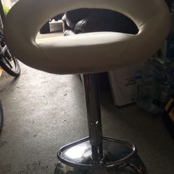 Chair Up And Down   AdjustmentExcellent Condition 