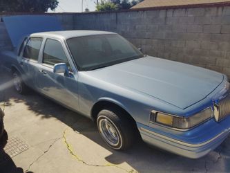Lincoln Town Car