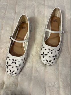 Used women's Wild Fable Mary Janes, size 6.5