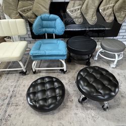 Random low garage, hobby, yard work, mechanic, and more rolling stools!!