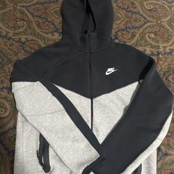 Nike Tech 
