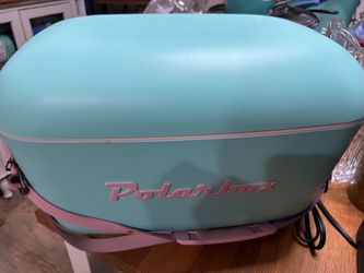 Cooler. 16” x 10” x 7” high, inside measurements approximately 12 cans plus sandwiches