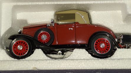 National Motor Museum Mint 1:32 scale diecast model of a 1931 Chevy Sports Cabriolet